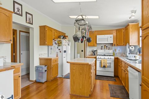 Tiny photo for 25 E River Road, Traverse City, MI 49696 (MLS # 1944982)
