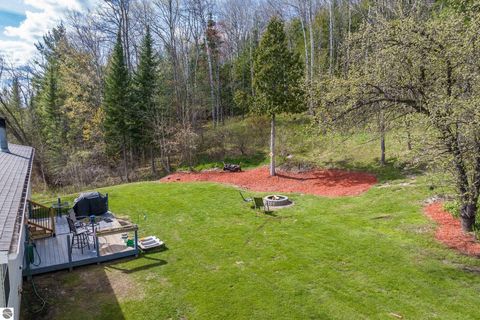 Tiny photo for 25 E River Road, Traverse City, MI 49696 (MLS # 1944982)