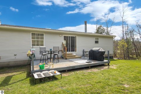 Tiny photo for 25 E River Road, Traverse City, MI 49696 (MLS # 1944982)