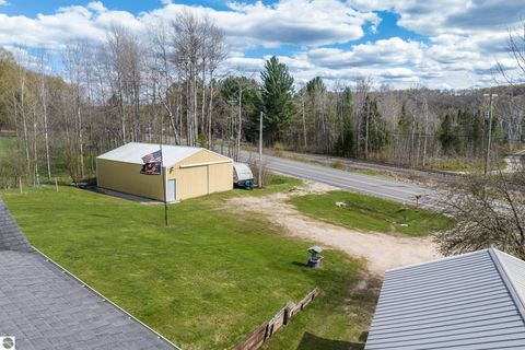 Tiny photo for 25 E River Road, Traverse City, MI 49696 (MLS # 1944982)