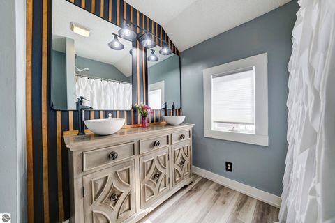 Tiny photo for 308 S Brownson Avenue, Kingsley, MI 49649 (MLS # 1942701)