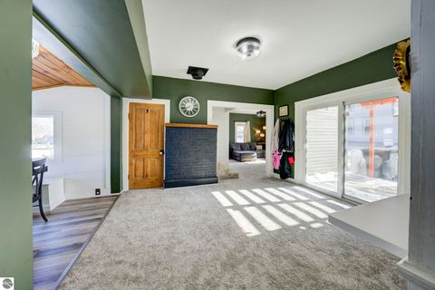 Tiny photo for 308 S Brownson Avenue, Kingsley, MI 49649 (MLS # 1942701)