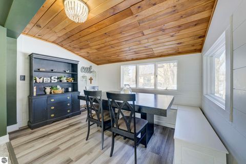 Tiny photo for 308 S Brownson Avenue, Kingsley, MI 49649 (MLS # 1942701)