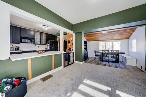 Tiny photo for 308 S Brownson Avenue, Kingsley, MI 49649 (MLS # 1942701)