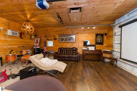 Tiny photo for 3195 S Rolland Road, Remus, MI 49340 (MLS # 1941421)