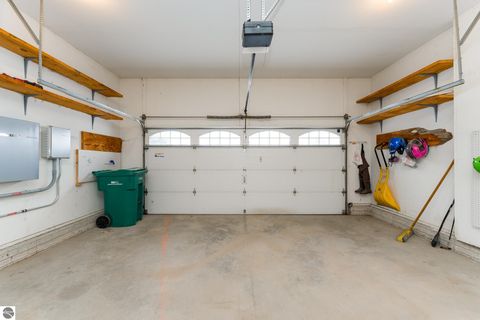 Tiny photo for 3195 S Rolland Road, Remus, MI 49340 (MLS # 1941421)