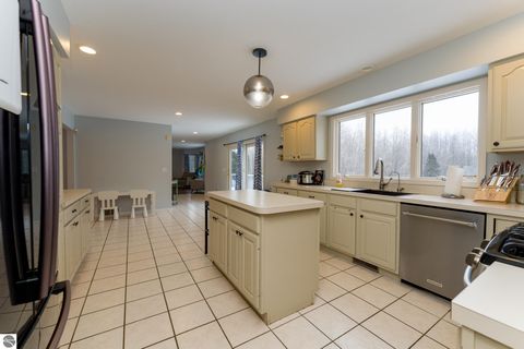 Tiny photo for 3195 S Rolland Road, Remus, MI 49340 (MLS # 1941421)