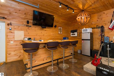 Tiny photo for 3195 S Rolland Road, Remus, MI 49340 (MLS # 1941421)