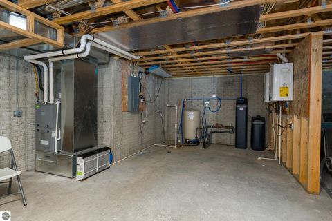 Tiny photo for 3195 S Rolland Road, Remus, MI 49340 (MLS # 1941421)