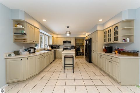 Tiny photo for 3195 S Rolland Road, Remus, MI 49340 (MLS # 1941421)