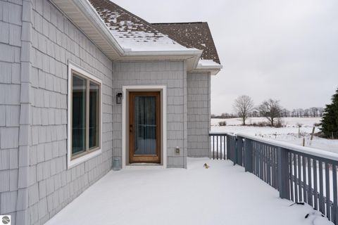 Tiny photo for 3195 S Rolland Road, Remus, MI 49340 (MLS # 1941421)