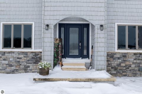 Tiny photo for 3195 S Rolland Road, Remus, MI 49340 (MLS # 1941421)