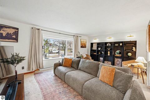 Tiny photo for 1333 Bennett Street, Mt Pleasant, MI 48858 (MLS # 1941892)