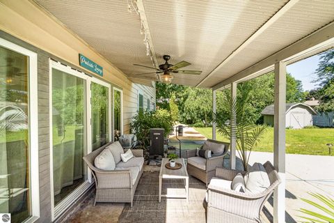 Tiny photo for 1333 Bennett Street, Mt Pleasant, MI 48858 (MLS # 1941892)