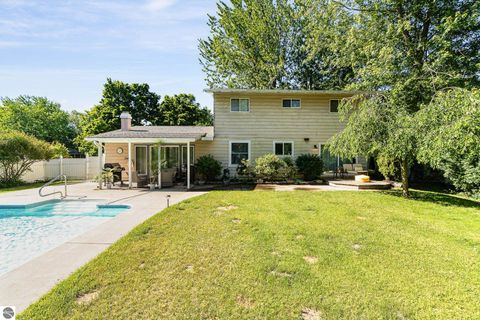 Tiny photo for 1333 Bennett Street, Mt Pleasant, MI 48858 (MLS # 1941892)