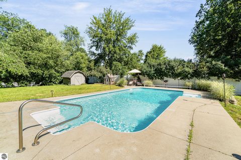 Tiny photo for 1333 Bennett Street, Mt Pleasant, MI 48858 (MLS # 1941892)