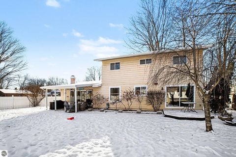 Tiny photo for 1333 Bennett Street, Mt Pleasant, MI 48858 (MLS # 1941892)