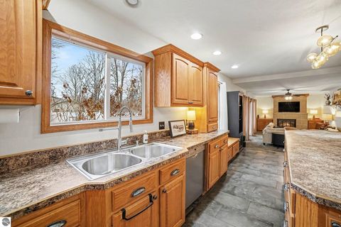 Tiny photo for 1333 Bennett Street, Mt Pleasant, MI 48858 (MLS # 1941892)