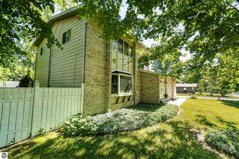 Tiny photo for 1333 Bennett Street, Mt Pleasant, MI 48858 (MLS # 1941892)