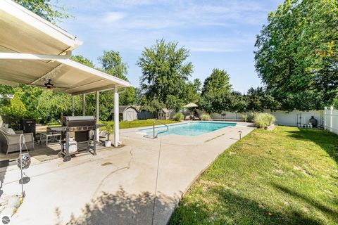 Tiny photo for 1333 Bennett Street, Mt Pleasant, MI 48858 (MLS # 1941892)