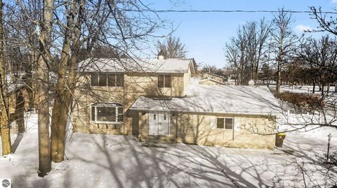 Tiny photo for 1333 Bennett Street, Mt Pleasant, MI 48858 (MLS # 1941892)