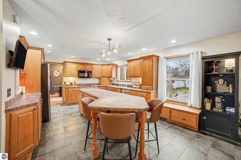 Tiny photo for 1333 Bennett Street, Mt Pleasant, MI 48858 (MLS # 1941892)