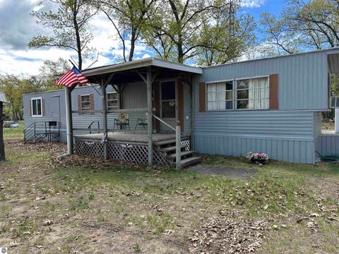 Photo of 4045 Camino Drive, National City, MI 48748 (MLS # 1942786)