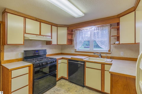 Tiny photo for 8370 N Lumberjack Road, Riverdale, MI 48877 (MLS # 1949982)