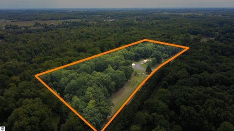 Tiny photo for 8370 N Lumberjack Road, Riverdale, MI 48877 (MLS # 1949982)