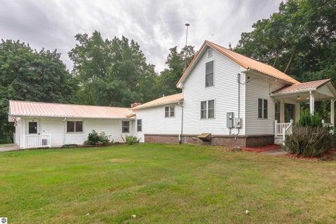 Photo of 8370 N Lumberjack Road, Riverdale, MI 48877 (MLS # 1949982)