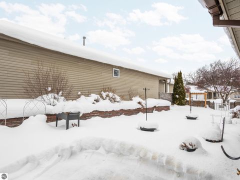 Tiny photo for 1049 Hemingway Lane, Traverse City, MI 49686 (MLS # 1942180)