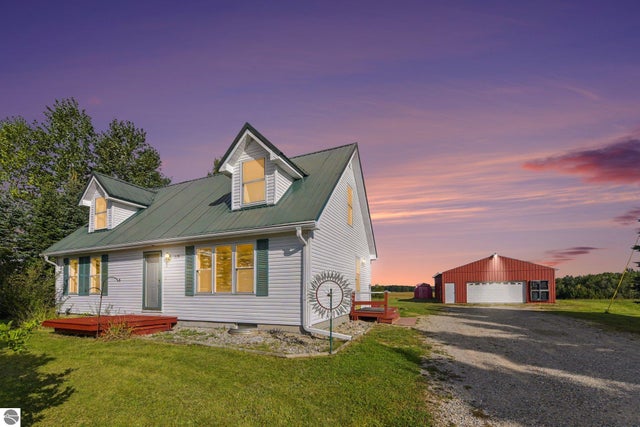 1688 W Center Road