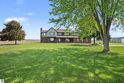 Tiny photo for 6386 E Washington, Ithaca, MI 48847 (MLS # 1941547)