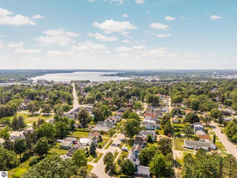 Tiny photo for 717 E Garfield Street, Cadillac, MI 49601 (MLS # 1948752)