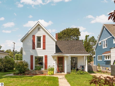Tiny photo for 717 E Garfield Street, Cadillac, MI 49601 (MLS # 1948752)