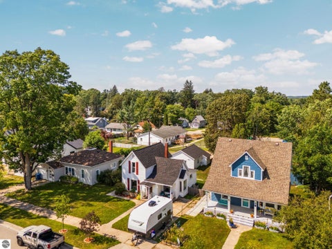 Tiny photo for 717 E Garfield Street, Cadillac, MI 49601 (MLS # 1948752)