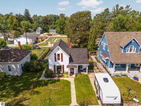 Tiny photo for 717 E Garfield Street, Cadillac, MI 49601 (MLS # 1948752)