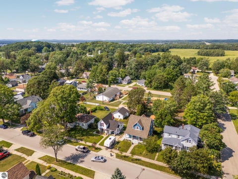 Tiny photo for 717 E Garfield Street, Cadillac, MI 49601 (MLS # 1948752)