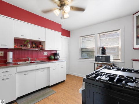 Tiny photo for 717 E Garfield Street, Cadillac, MI 49601 (MLS # 1948752)