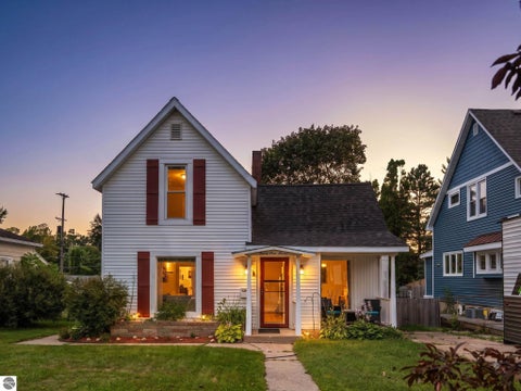 Photo of 717 E Garfield Street, Cadillac, MI 49601 (MLS # 1948752)