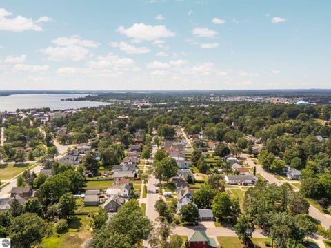 Tiny photo for 717 E Garfield Street, Cadillac, MI 49601 (MLS # 1948752)