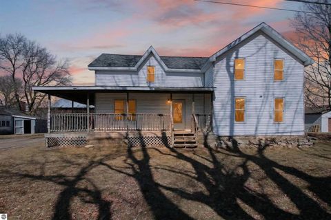 Properties Available 111 - 166 1941 E River Road Mt Pleasant MI 48858