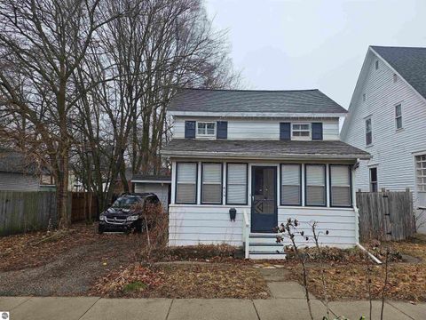 Tiny photo for 416 S Lansing Street, Mt Pleasant, MI 48858 (MLS # 1942836)