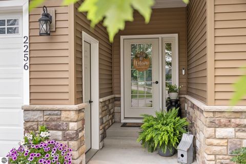 Photo of 2256 Chelsea Lane, Traverse City, MI 49685 (MLS # 1948231)