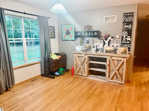Tiny photo for 587 N Lewis RD, Shepherd, MI 48883 (MLS # 1950944)