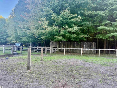 Tiny photo for 587 N Lewis RD, Shepherd, MI 48883 (MLS # 1950944)