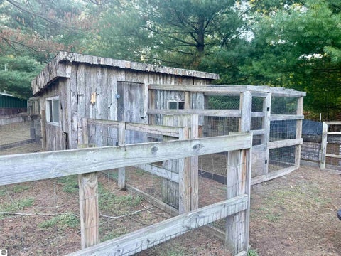 Tiny photo for 587 N Lewis RD, Shepherd, MI 48883 (MLS # 1950944)