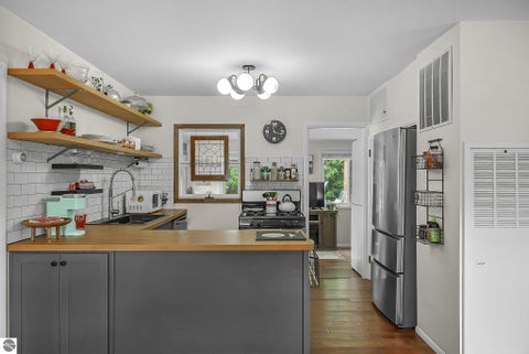Tiny photo for 1001 Washington Street, Traverse City, MI 49686 (MLS # 1950385)