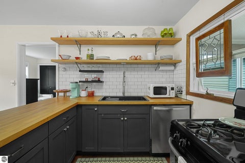 Tiny photo for 1001 Washington Street, Traverse City, MI 49686 (MLS # 1950385)