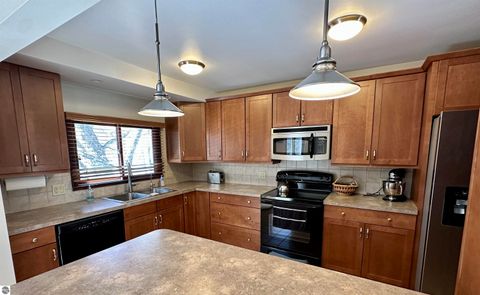 Tiny photo for 4210 Bay View Pt, Traverse City, MI 49684 (MLS # 1943586)